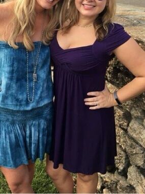 Soprano Purple Mini Dress with V-Neck and Cap Sleeves